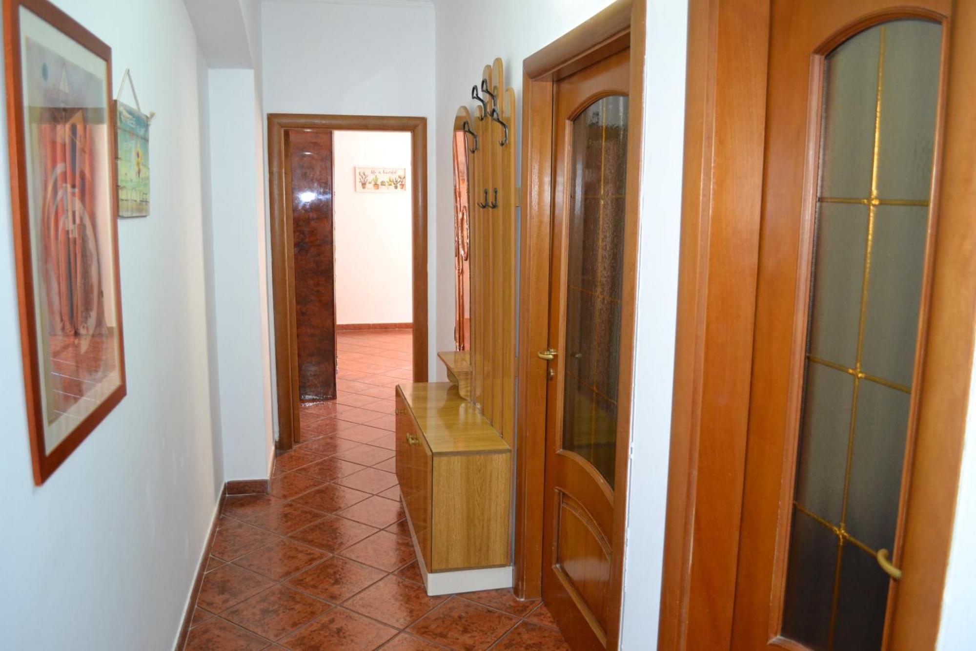Central 5 Bedrooms Apartment Partial Seaview Vlore Exterior photo